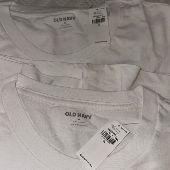 2 NWT men’s old navy white short sleeve tshirts - Picture 3 of 4
